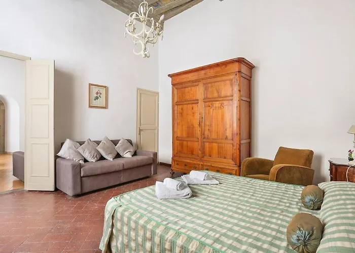 Santa Croce Apartment